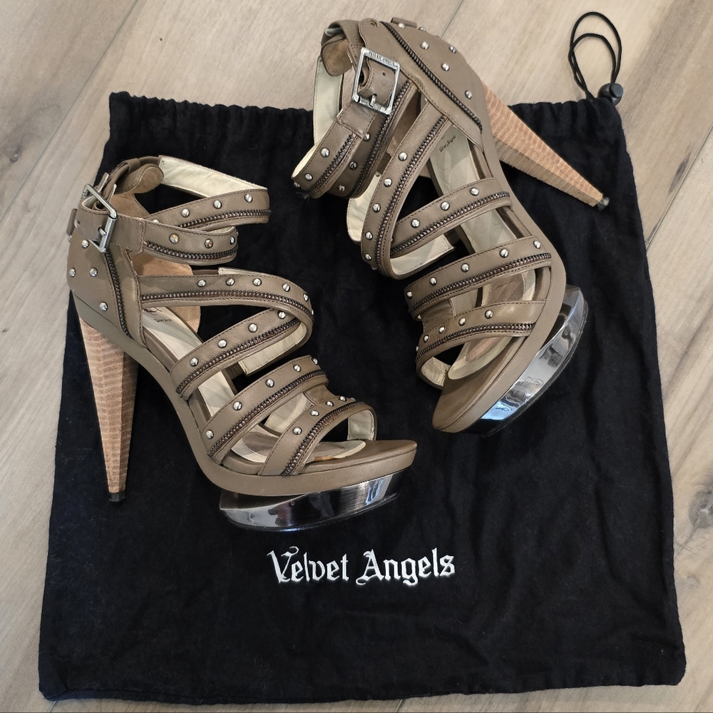 VELVET ANGELS Olympia Heels